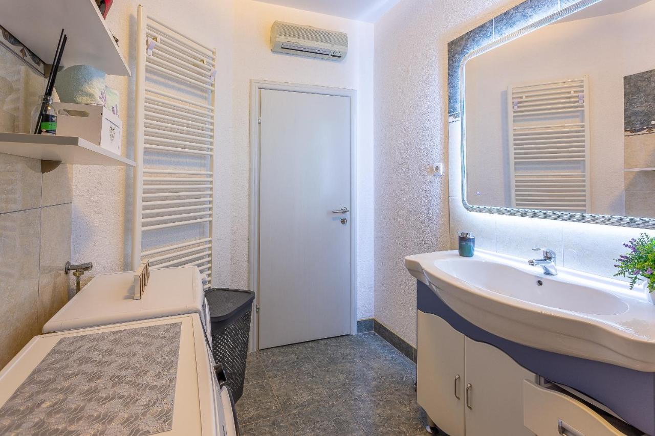 Villa Maris Dugopolje Esterno foto